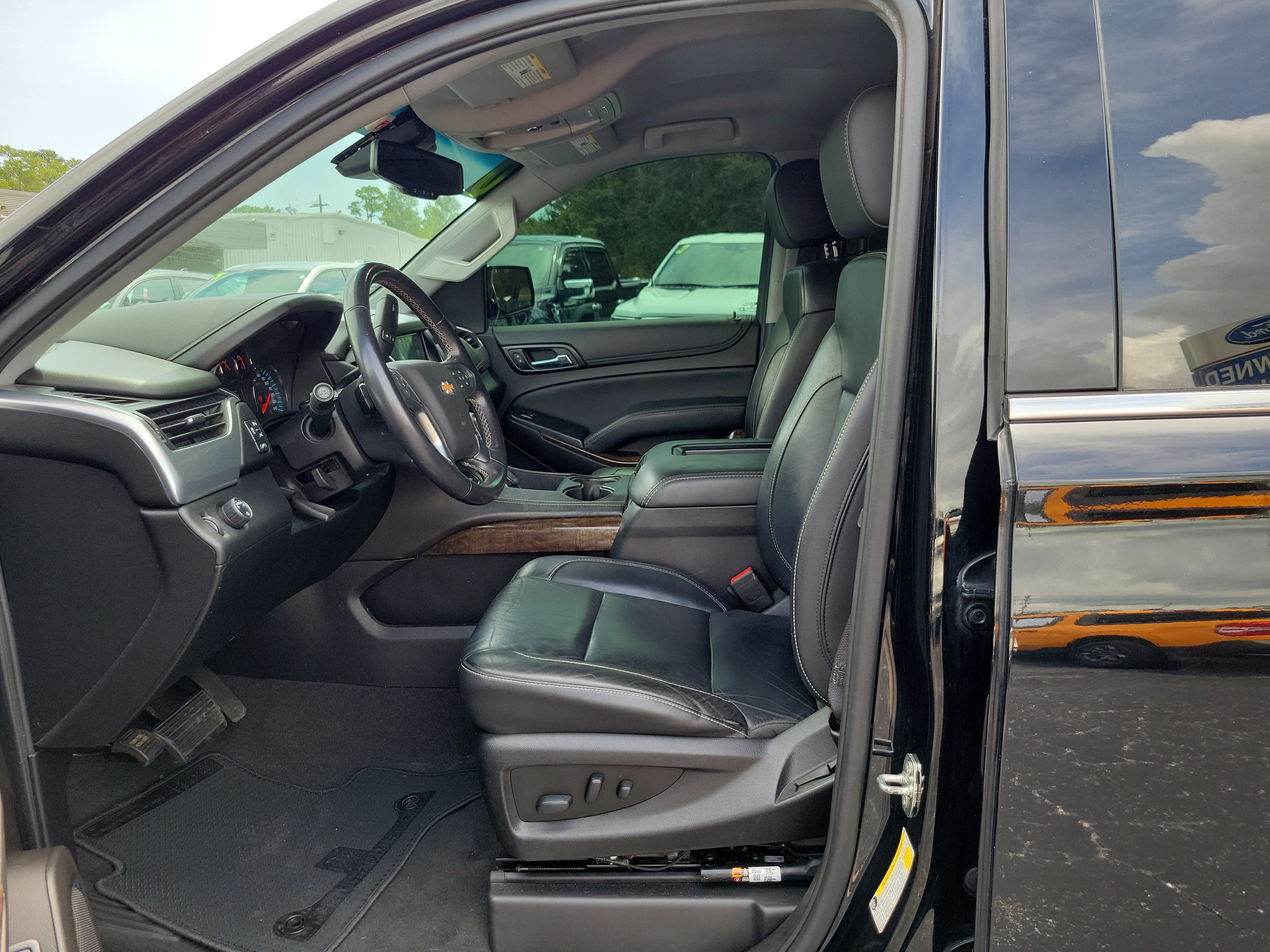 Used 2020 Chevrolet Tahoe LT RWD image 16