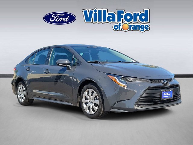 Used 2025 Toyota Corolla LE FWD image 1