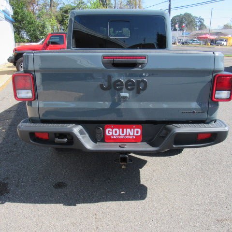 Used 2025 Jeep Gladiator Sport AWD/4WD image 8
