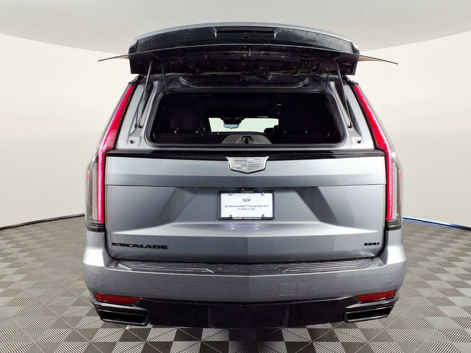 Used 2021 Cadillac Escalade Sport w/ LPO, Illumination Package RWD image 9