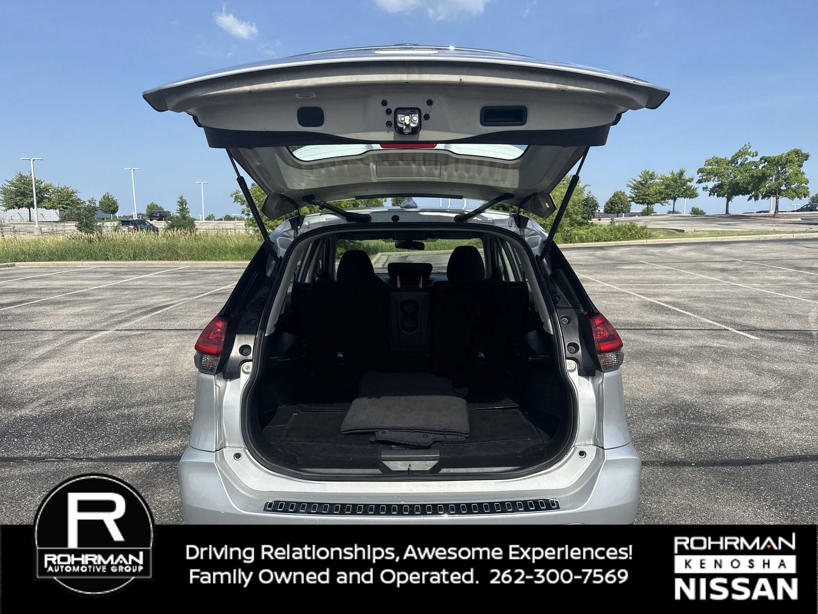 Used 2018 Nissan Rogue S AWD/4WD image 8
