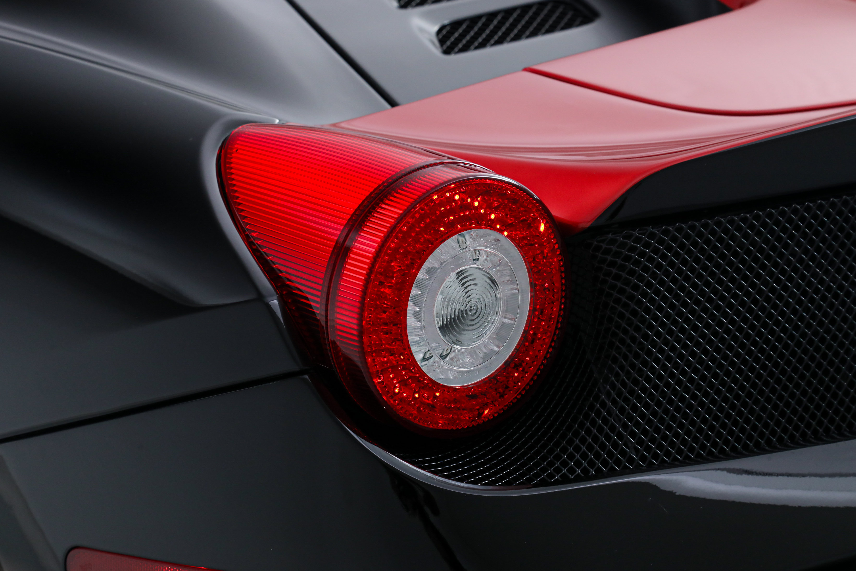 Certified 2015 Ferrari 458 Speciale A RWD image 22