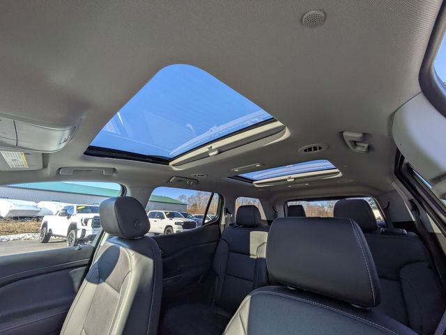 Used 2023 GMC Acadia SLT w/ Preferred Package image 28