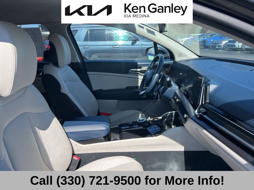 Certified 2025 Kia Sportage EX image 60