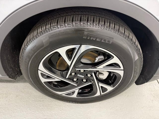 Used 2025 Lincoln Nautilus Premier w/ Equipment Group 102A image 5