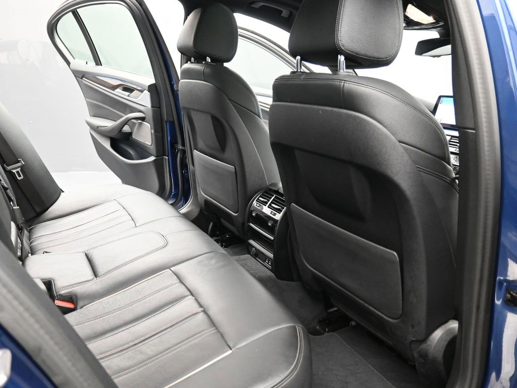 Used 2023 BMW 530e xDrive w/ Premium Package image 19