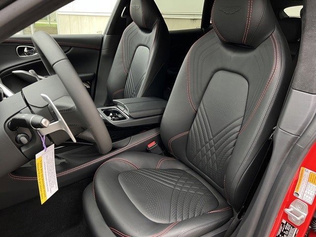 Used 2023 Aston Martin DBX image 15