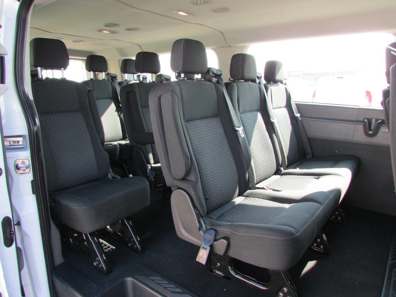 Used 2023 Ford Transit 350 XLT image 22