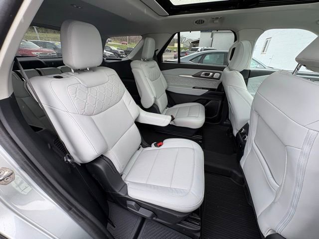 Used 2025 Ford Explorer Platinum w/ LUX Leather Package image 31