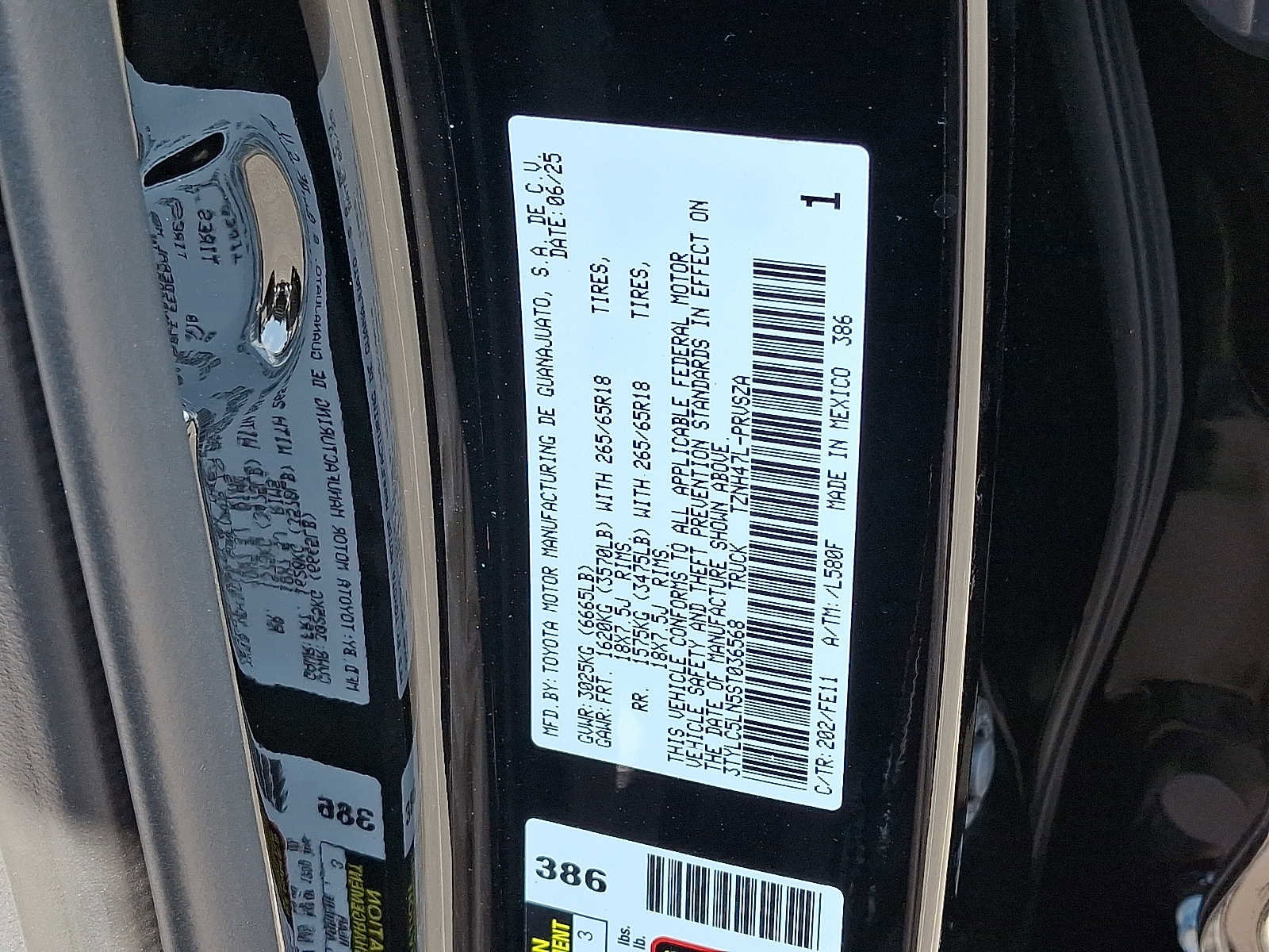 New 2025 Toyota Tacoma TRD Sport image 17