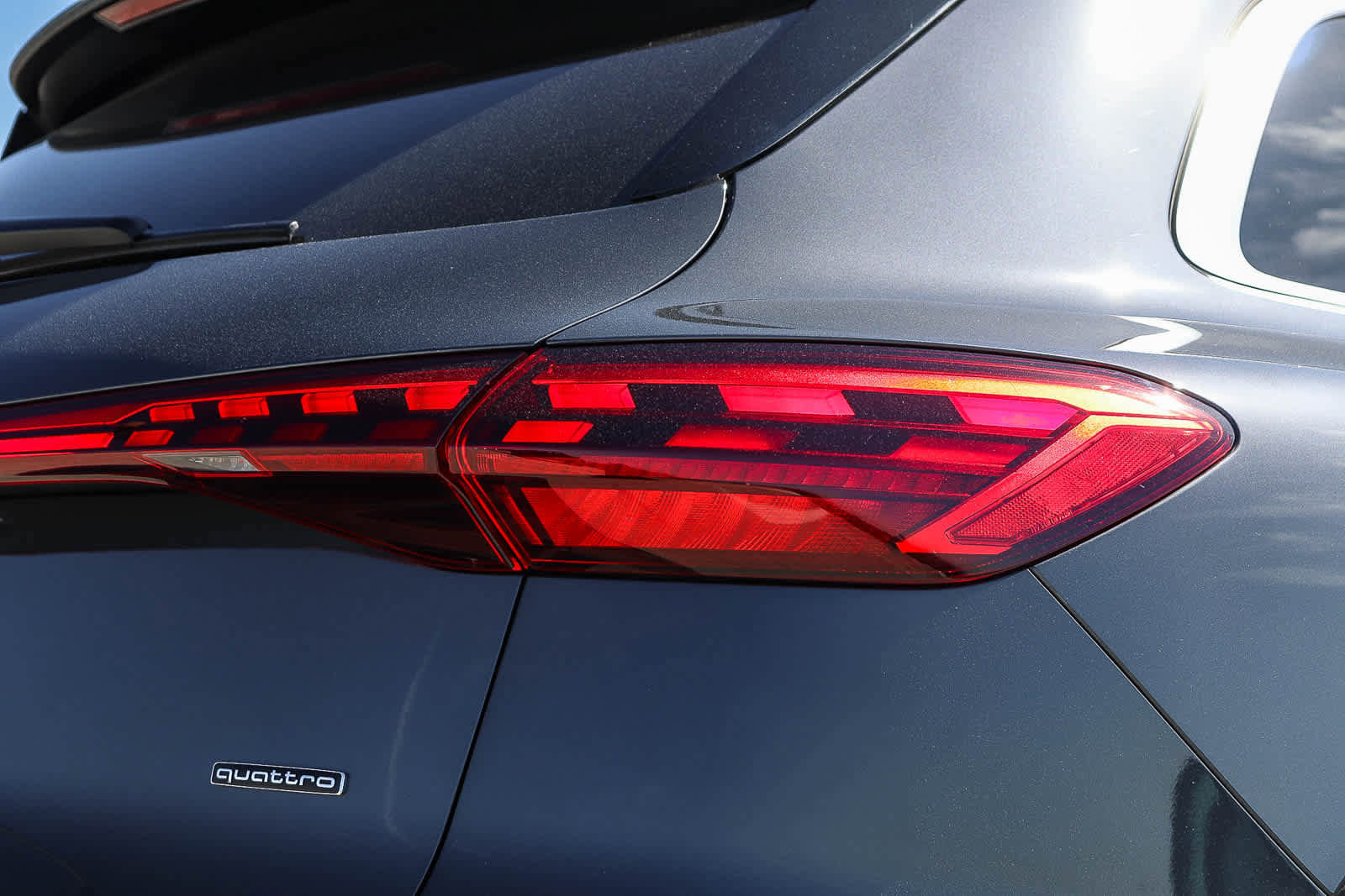 Used 2025 Audi Q5 Premium w/ Convenience Package image 10