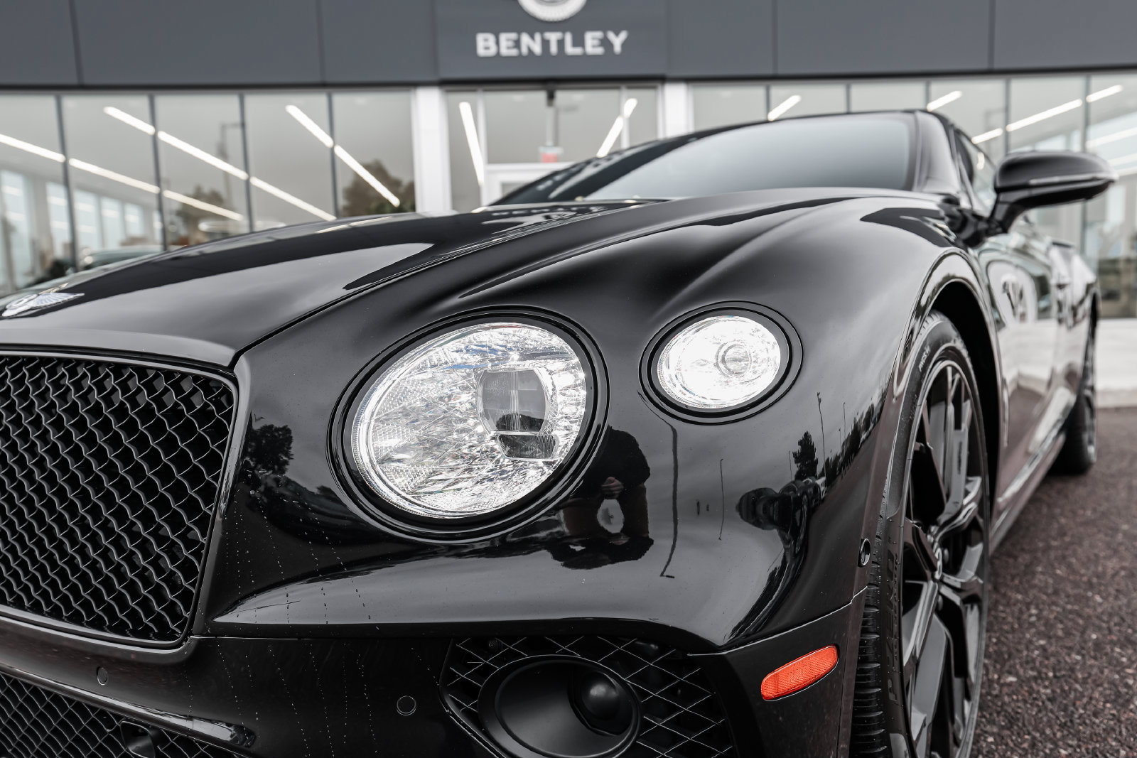 Certified 2023 Bentley Continental GT V8 AWD/4WD image 21