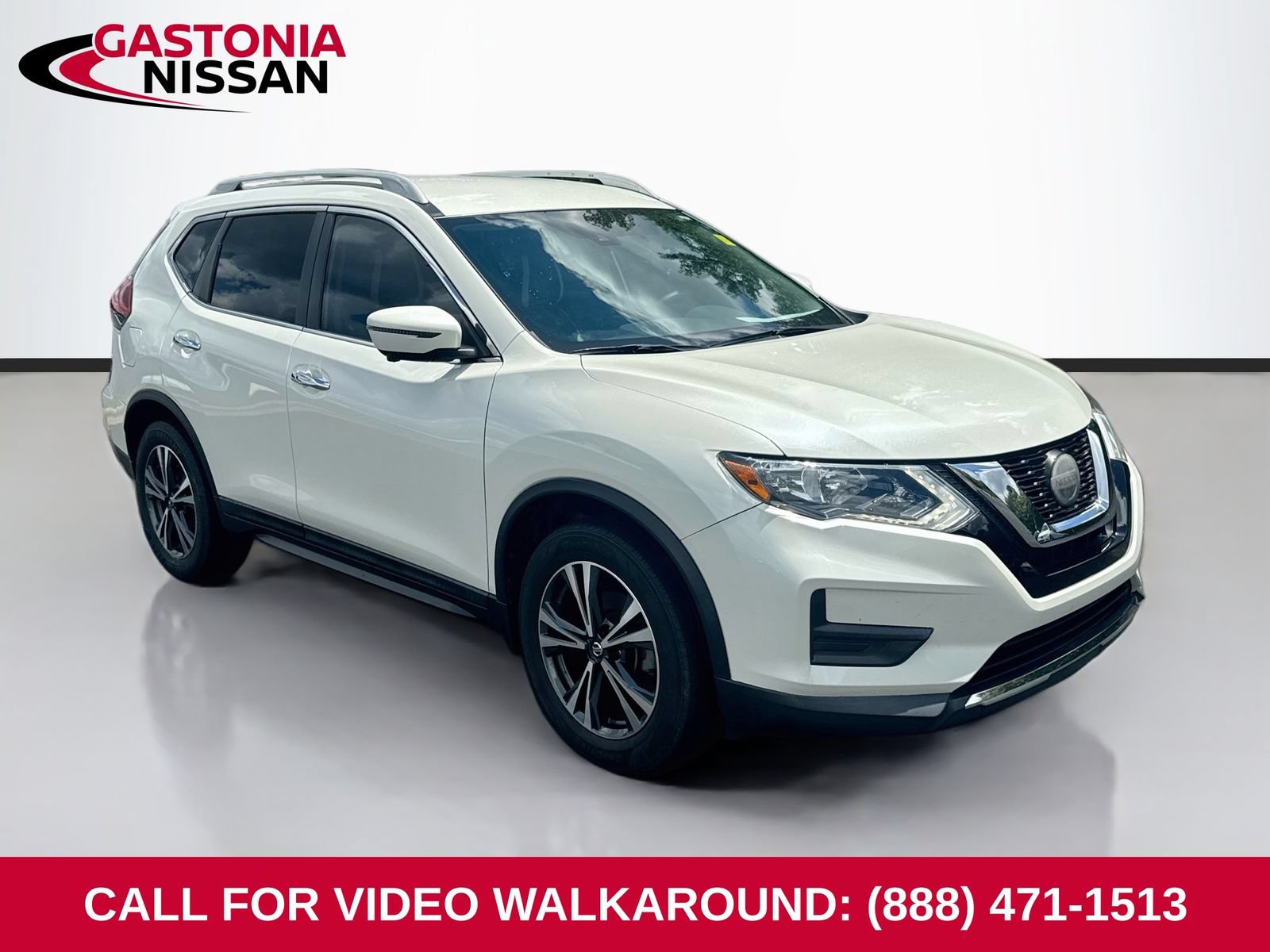 Used 2019 Nissan Rogue SV w/ Premium Package FWD image 1