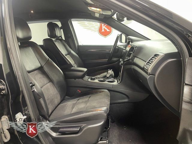 Used 2021 Jeep Grand Cherokee Altitude image 23