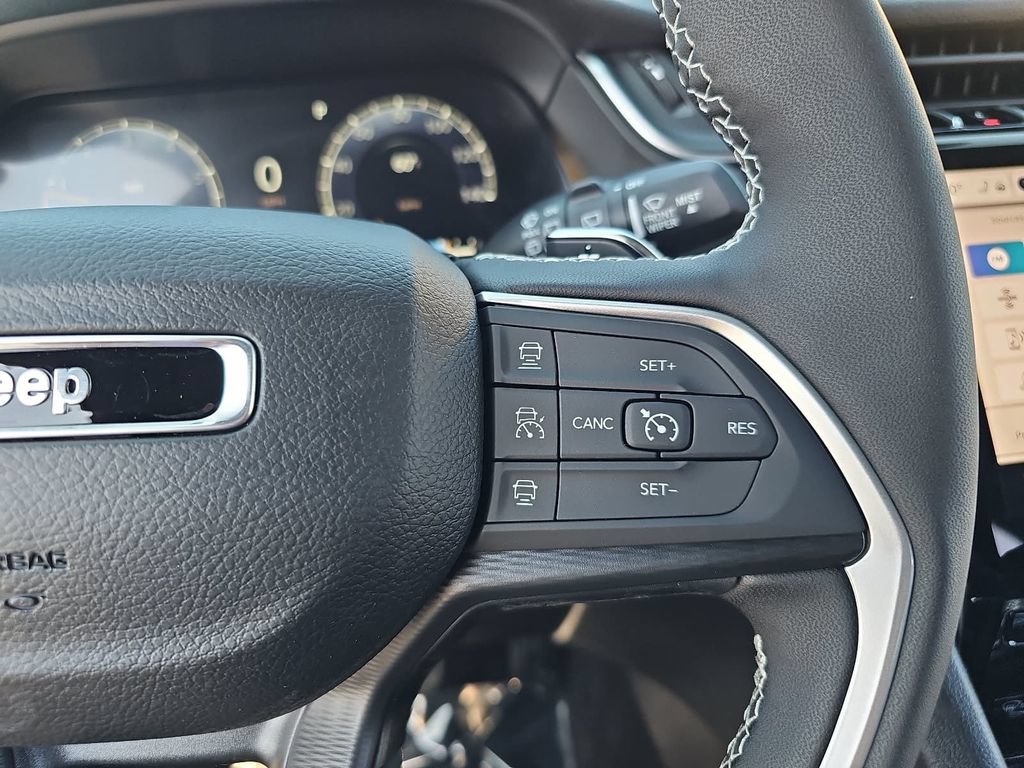 New 2027 Jeep Grand Cherokee Laredo X AWD/4WD image 18