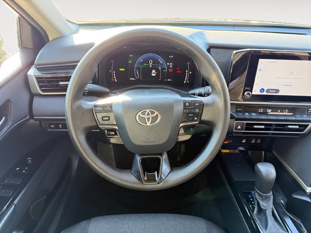 Used 2026 Toyota Camry LE AWD/4WD image 12