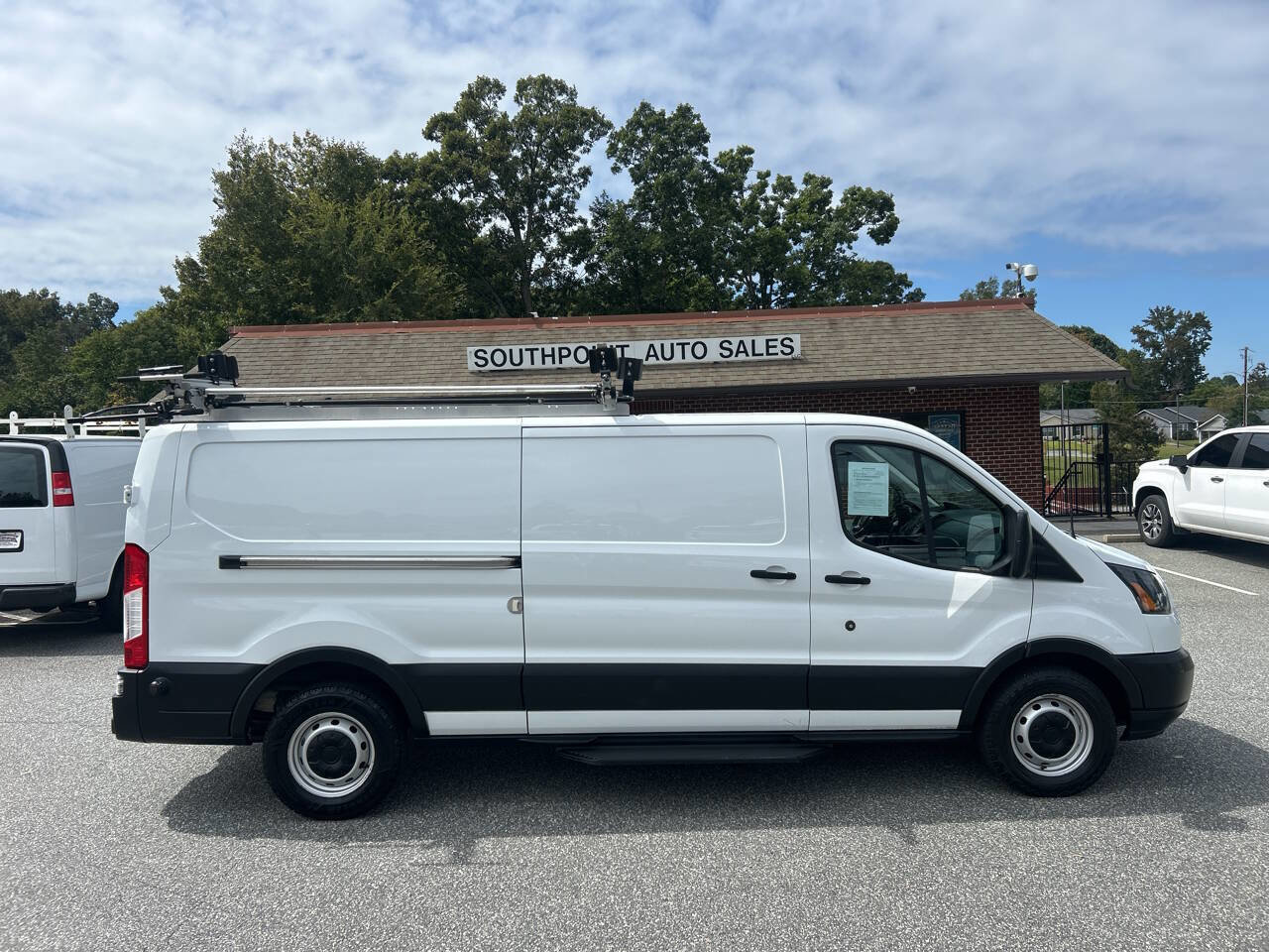 Used 2019 Ford Transit 350 148 Low Roof RWD image 2