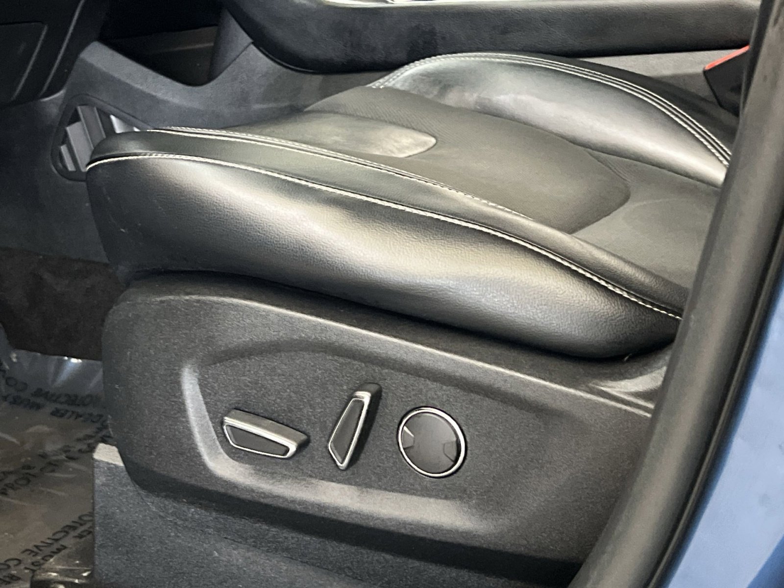 Used 2019 Ford Edge ST w/ Convenience Package image 12