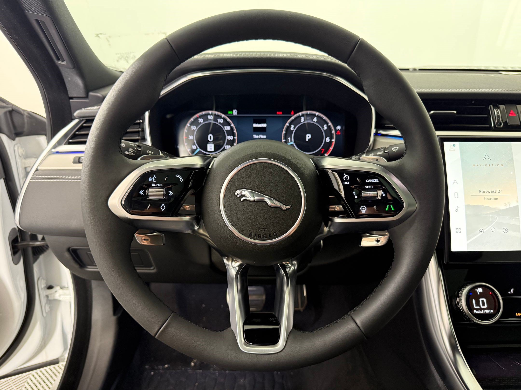 Used 2024 Jaguar XF R-Dynamic SE AWD/4WD image 16