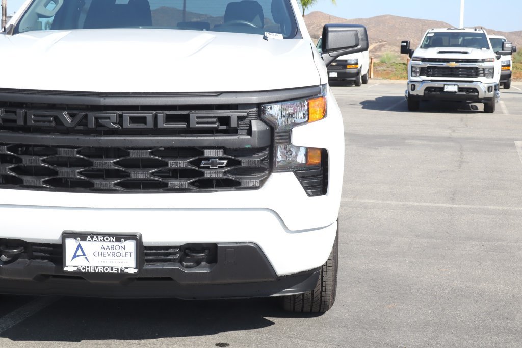 New 2026 Chevrolet Silverado 1500 Custom w/ LPO, Dark Essentials Package RWD image 8