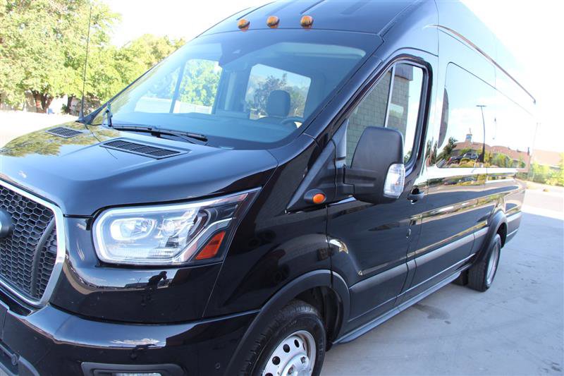 Used 2023 Ford Transit 350 XLT image 31