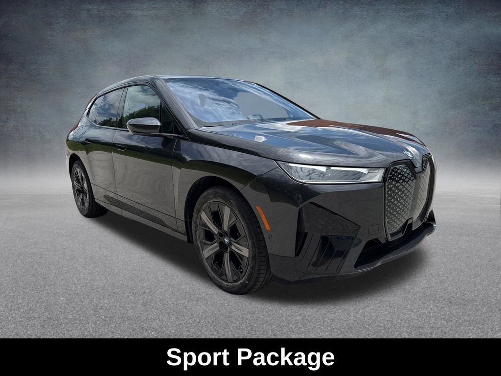 Used 2025 BMW iX xDrive50 AWD/4WD image 9
