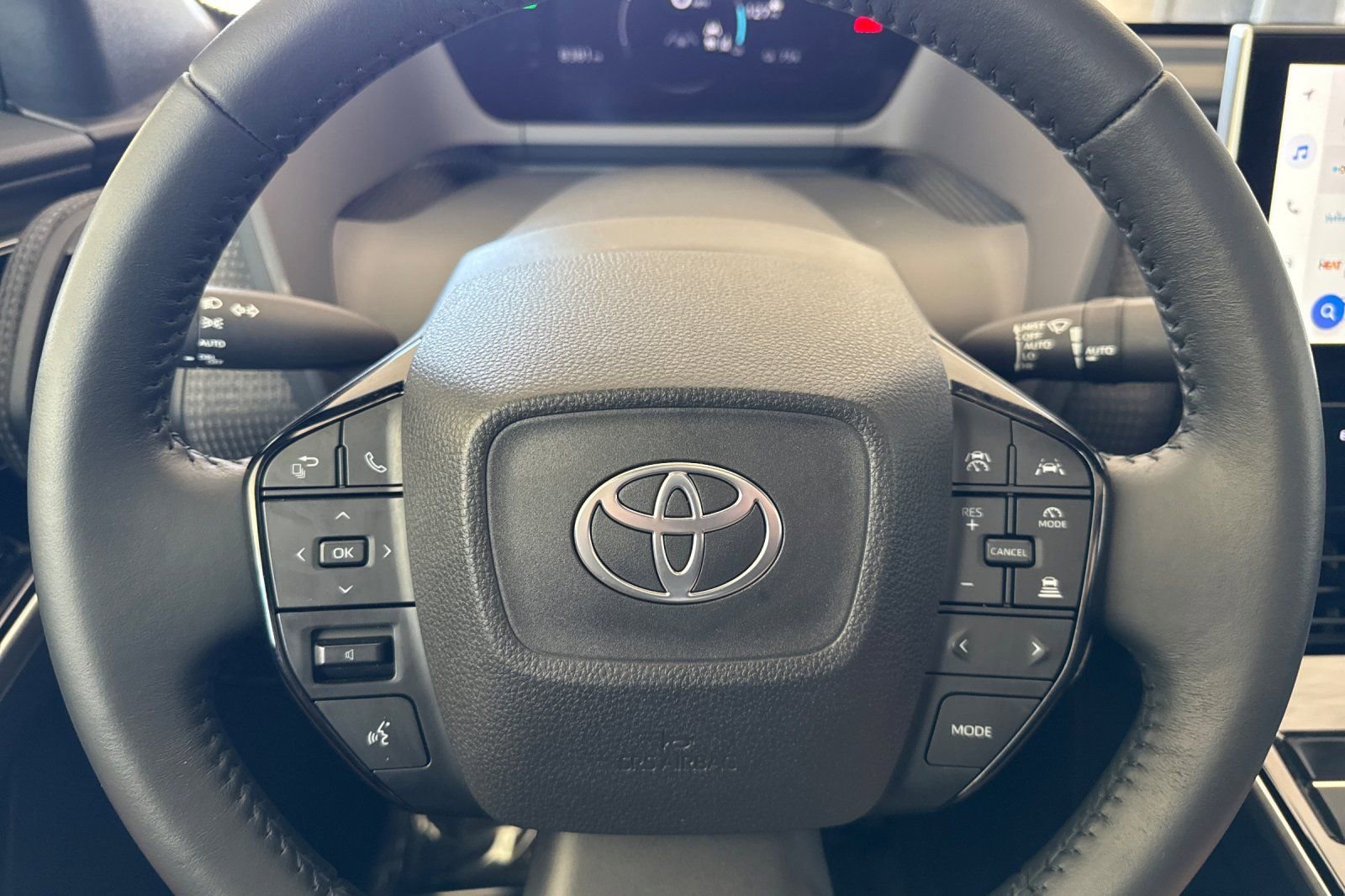 Used 2025 Toyota bZ4X AWD w/ Weather Package image 24