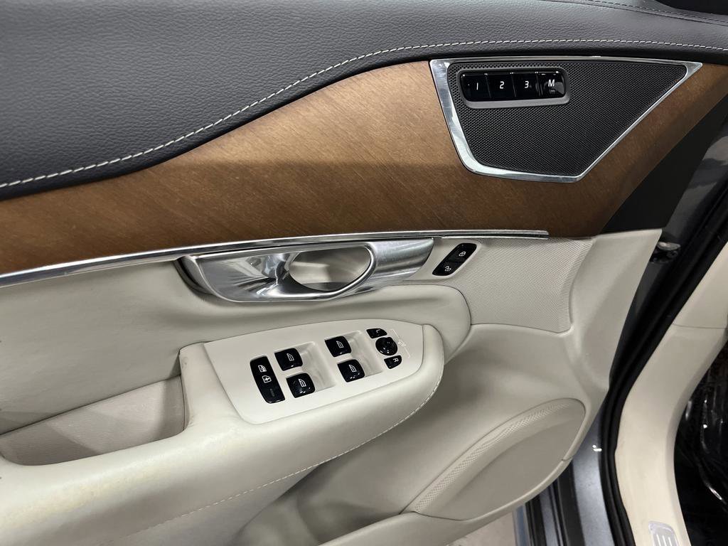 Used 2018 Volvo XC90 T6 Inscription w/ Convenience Package image 28