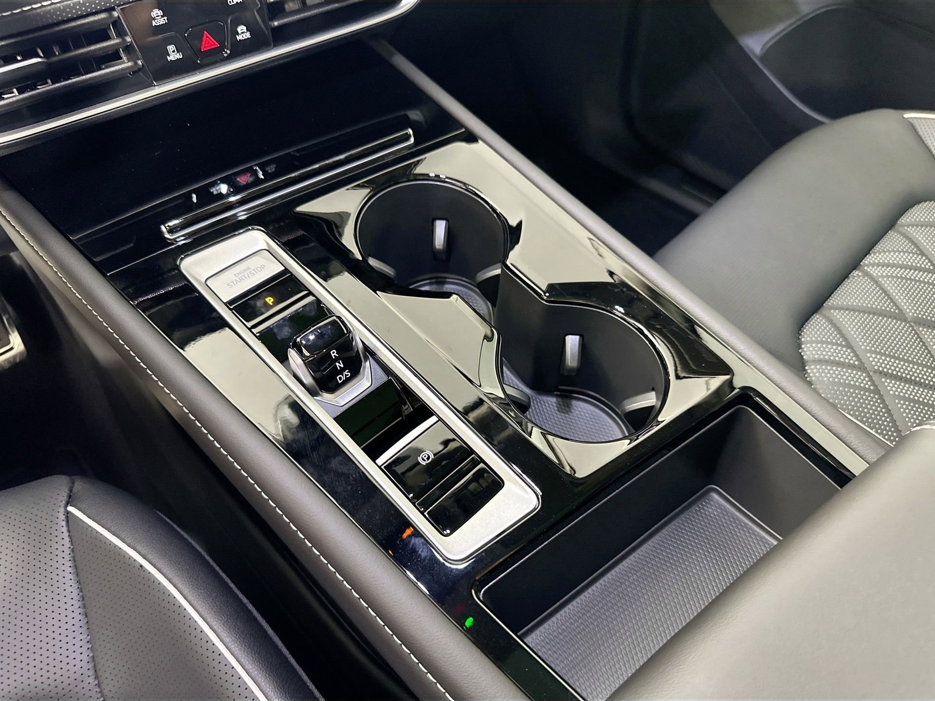 New 2026 Volkswagen Atlas SEL Premium R-Line image 15