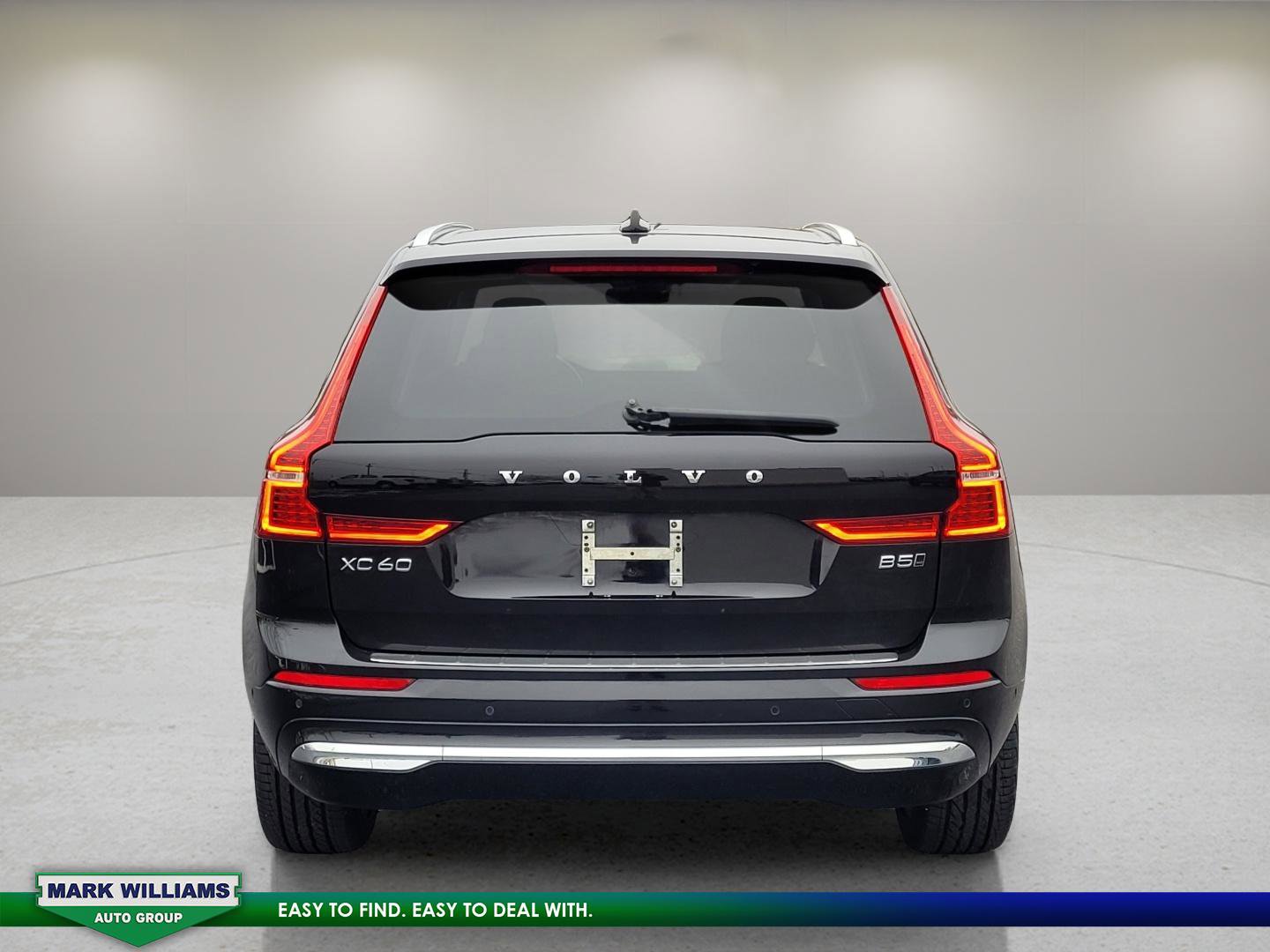 Used 2022 Volvo XC60 B5 Inscription w/ Advanced Package image 7