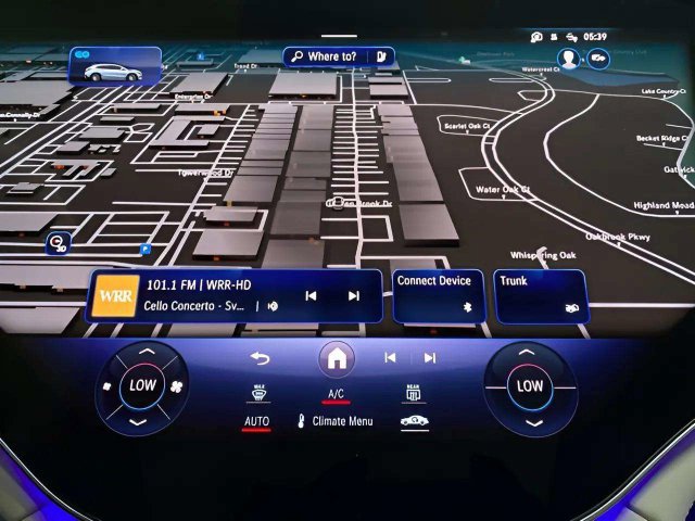 Used 2024 Mercedes-Benz EQS 450+ SUV image 41