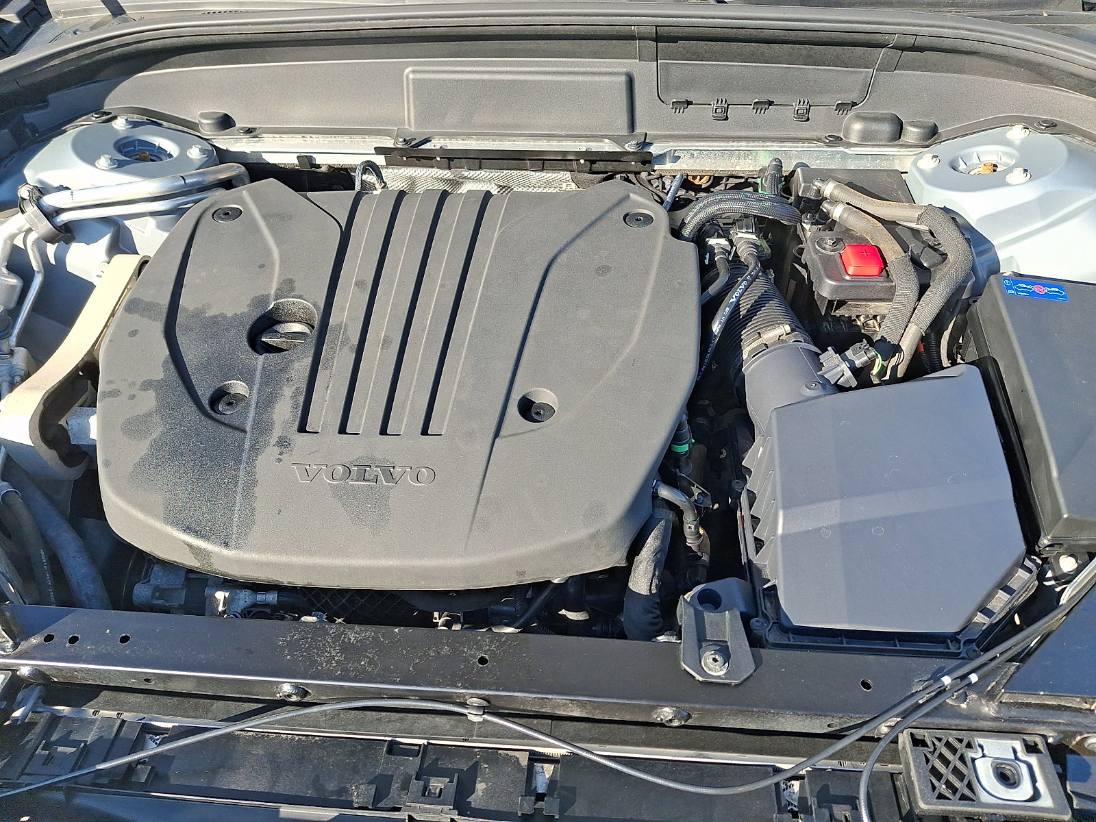 Used 2023 Volvo XC60 B5 Plus image 28