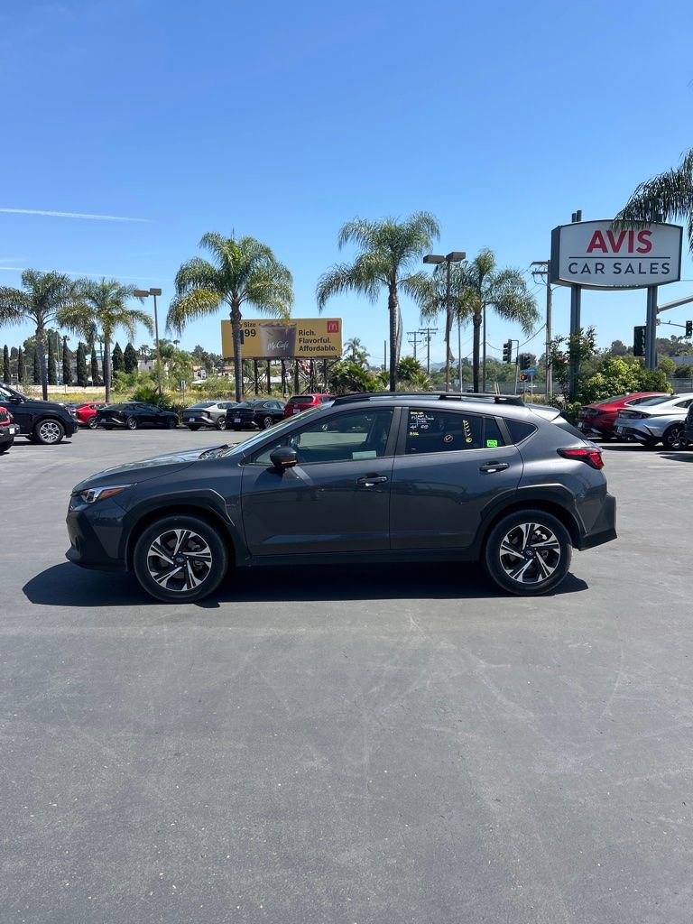 Used 2025 Subaru Crosstrek 2.0i Premium image 4