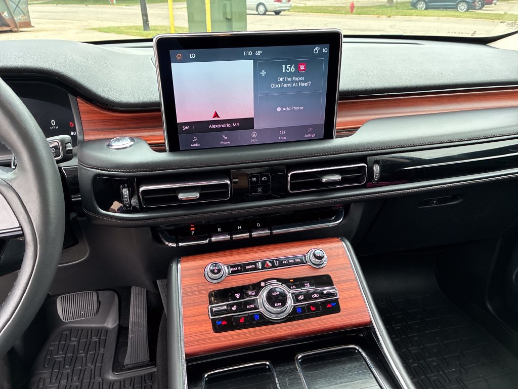 Used 2024 Lincoln Aviator Reserve w/ Jet Package AWD/4WD image 18