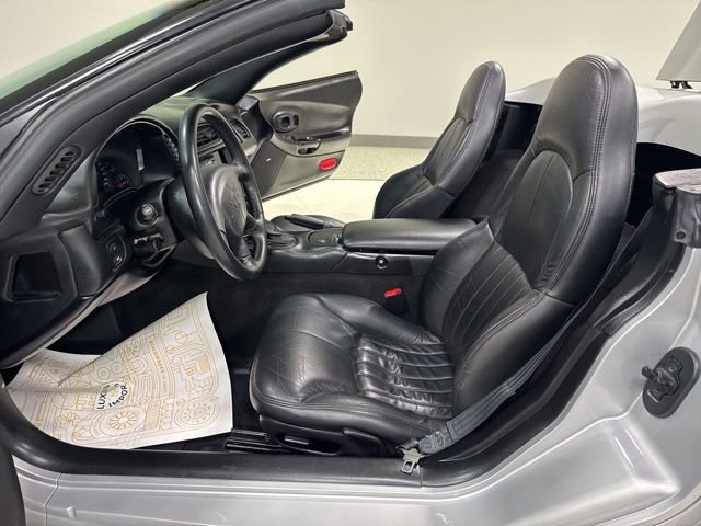 Used 1998 Chevrolet Corvette Convertible w/ Performance Handling Pkg image 12