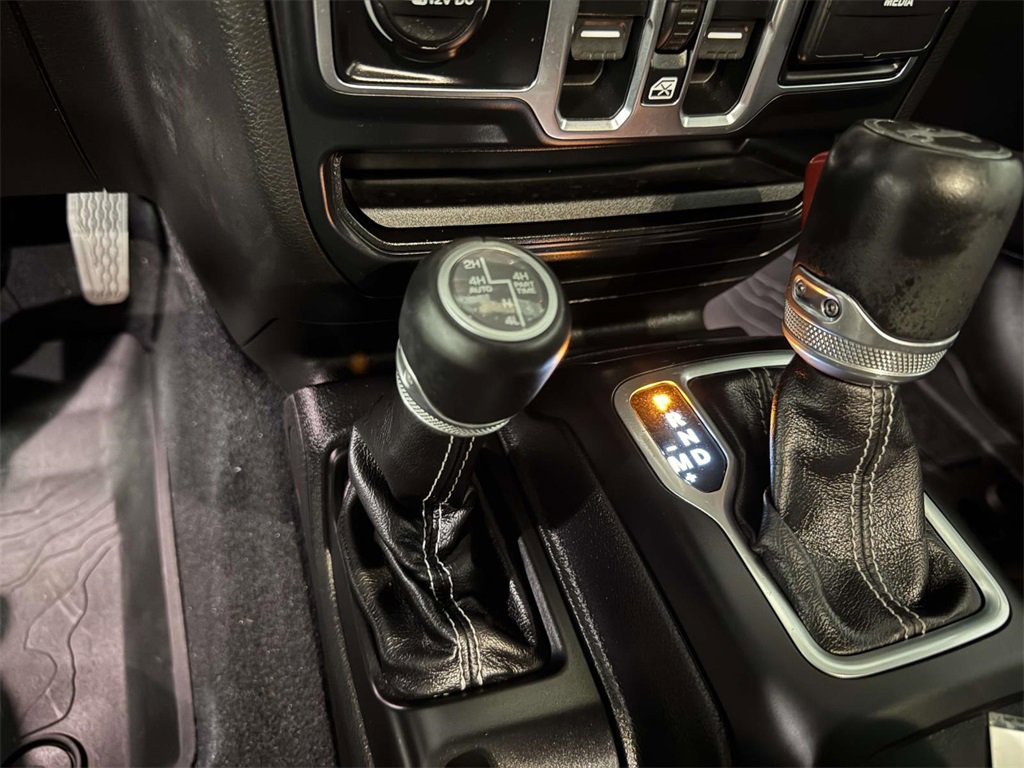 Used 2019 Jeep Wrangler Unlimited Sahara w/ Quick Order Package 24M Moab image 25