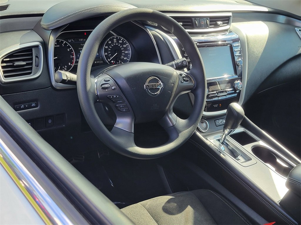 Used 2022 Nissan Murano S image 3