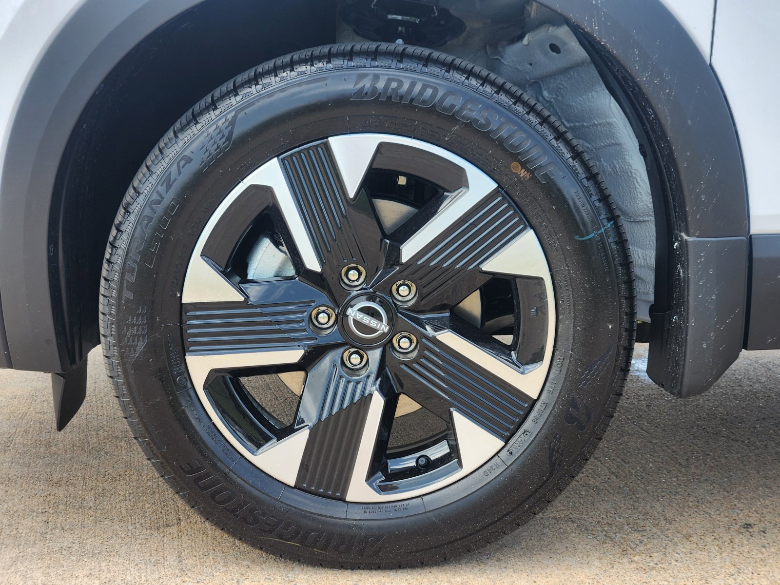 New 2026 Nissan Kicks SV w/ SV Premium Package AWD/4WD image 11