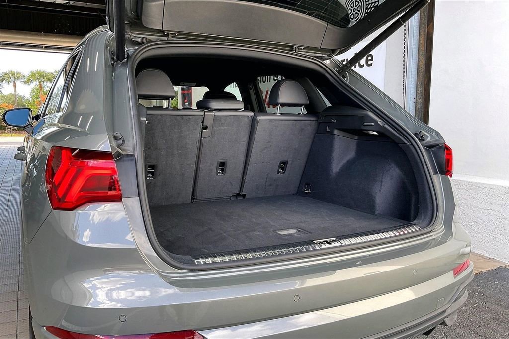 Used 2025 Audi Q3 2.0T Premium image 18