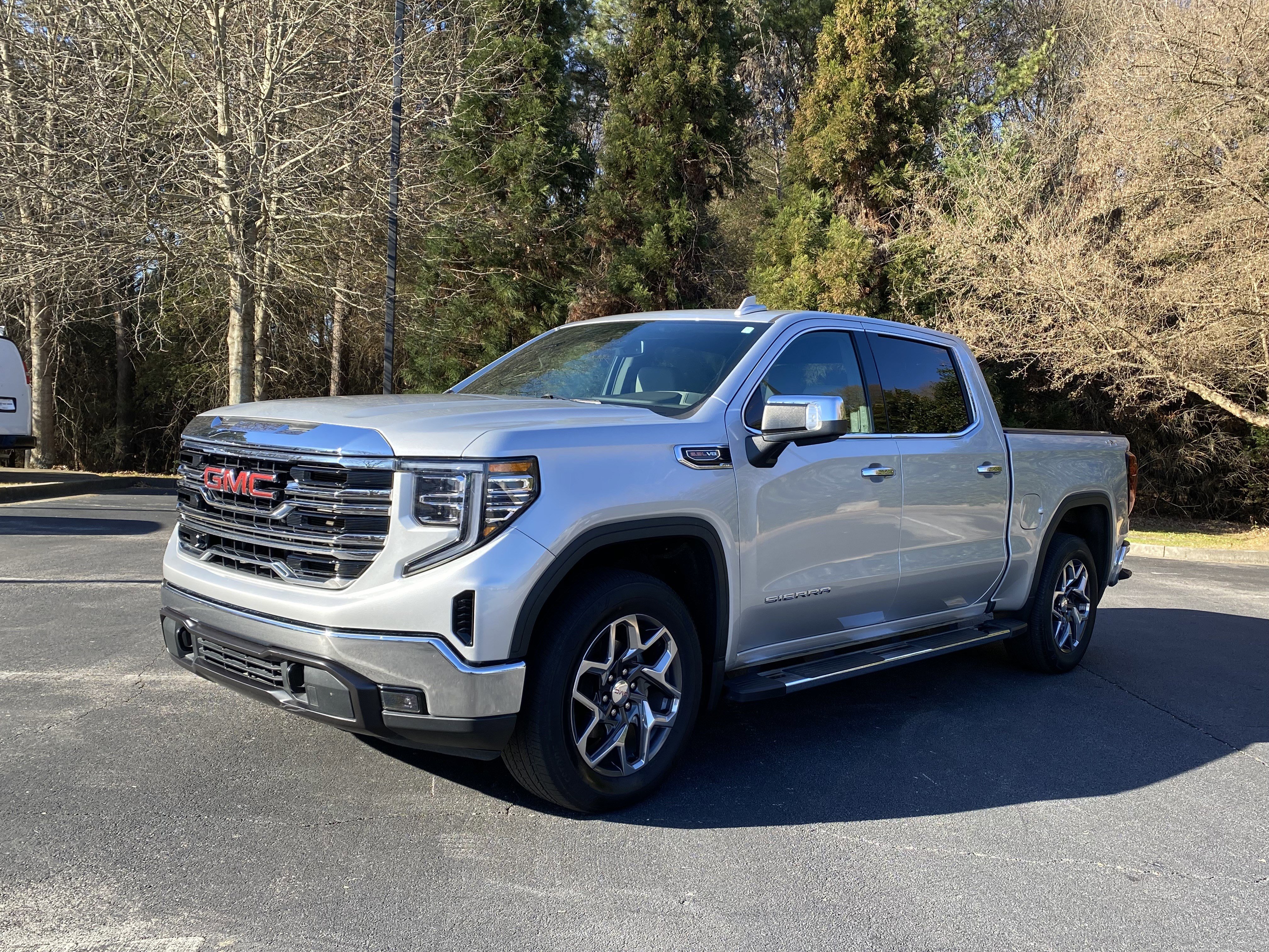 Used 2022 GMC Sierra 1500 SLT w/ SLT Premium Package image 5