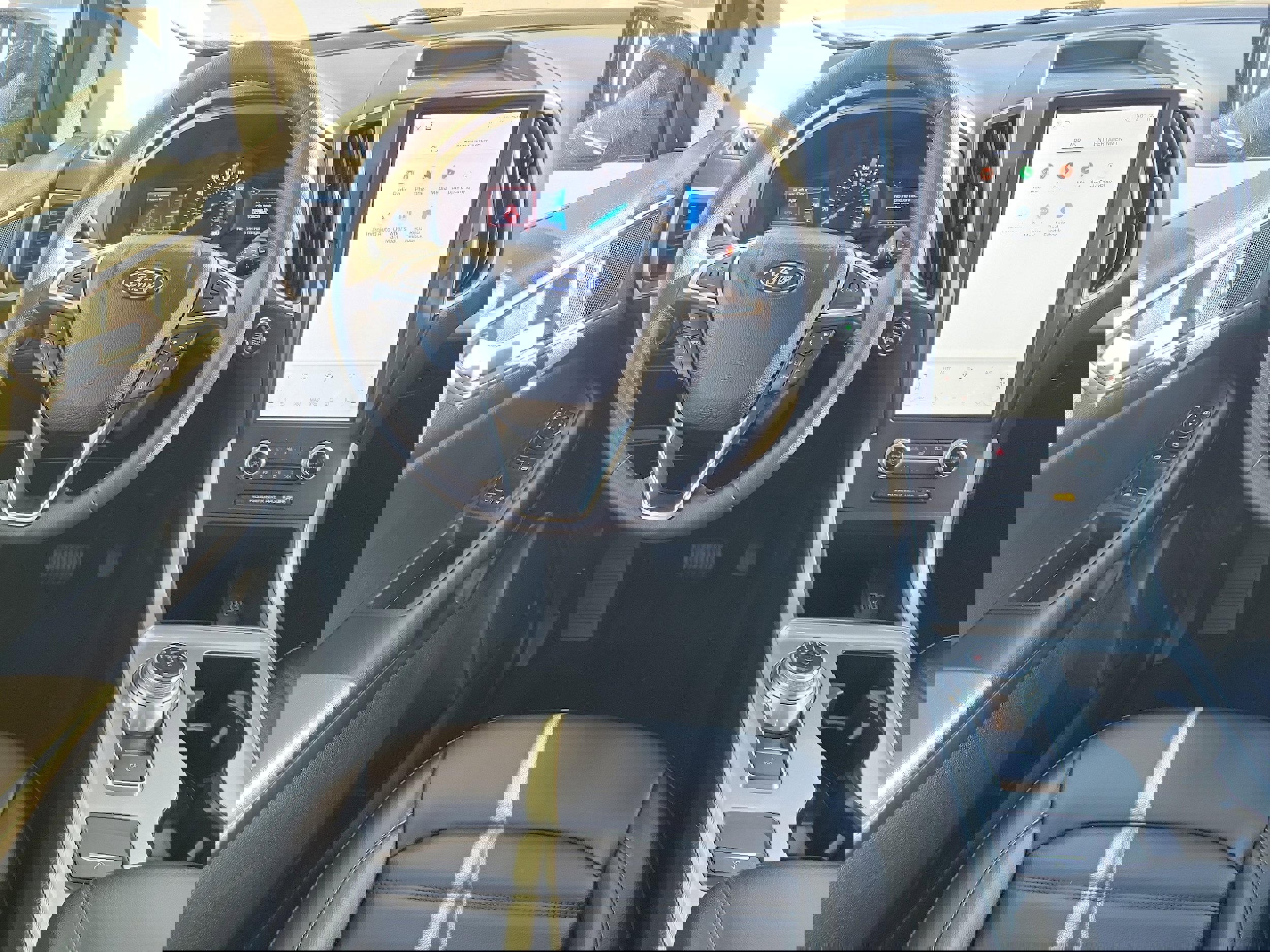 Used 2024 Ford Edge SEL w/ Convenience Package image 15