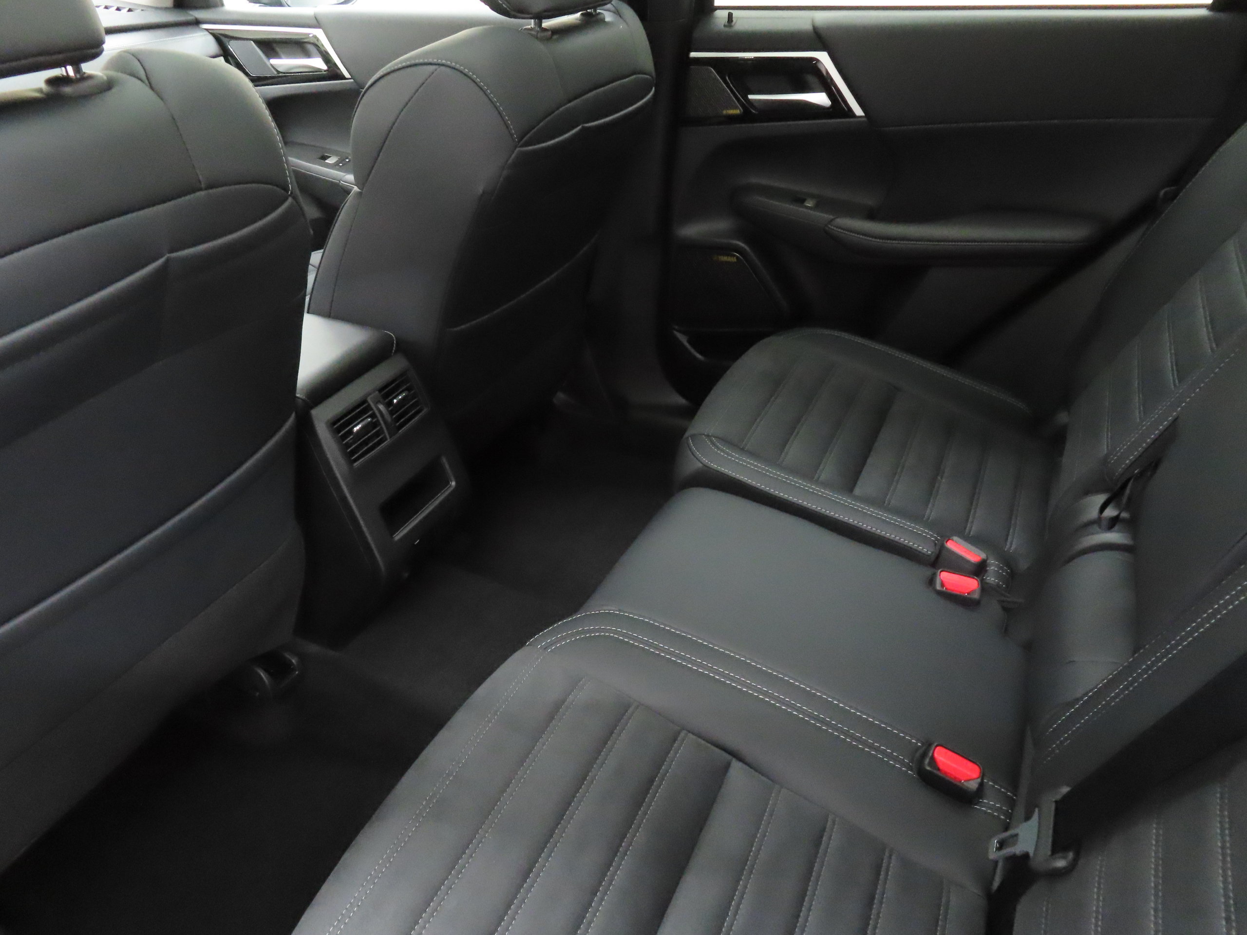 New 2026 Mitsubishi Outlander SE FWD image 22