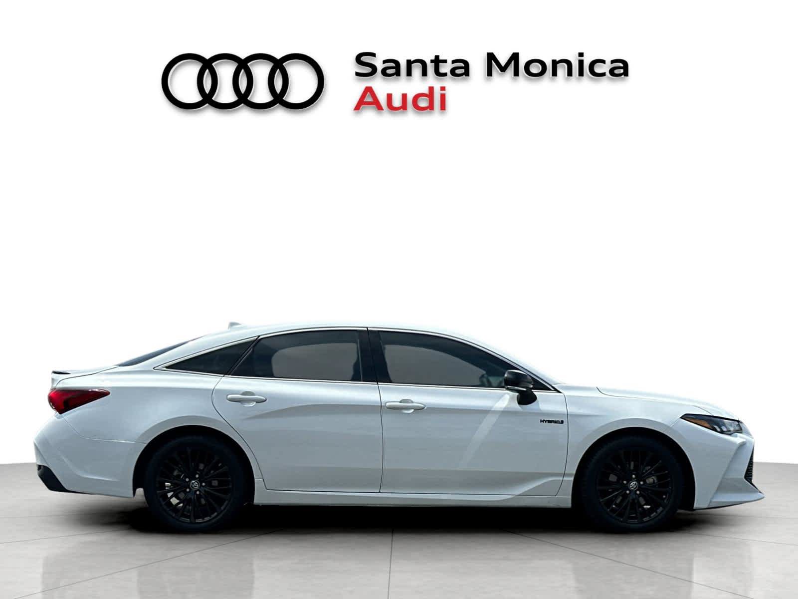 Used 2019 Toyota Avalon XSE w/ All Weather Liner Package FWD image 8
