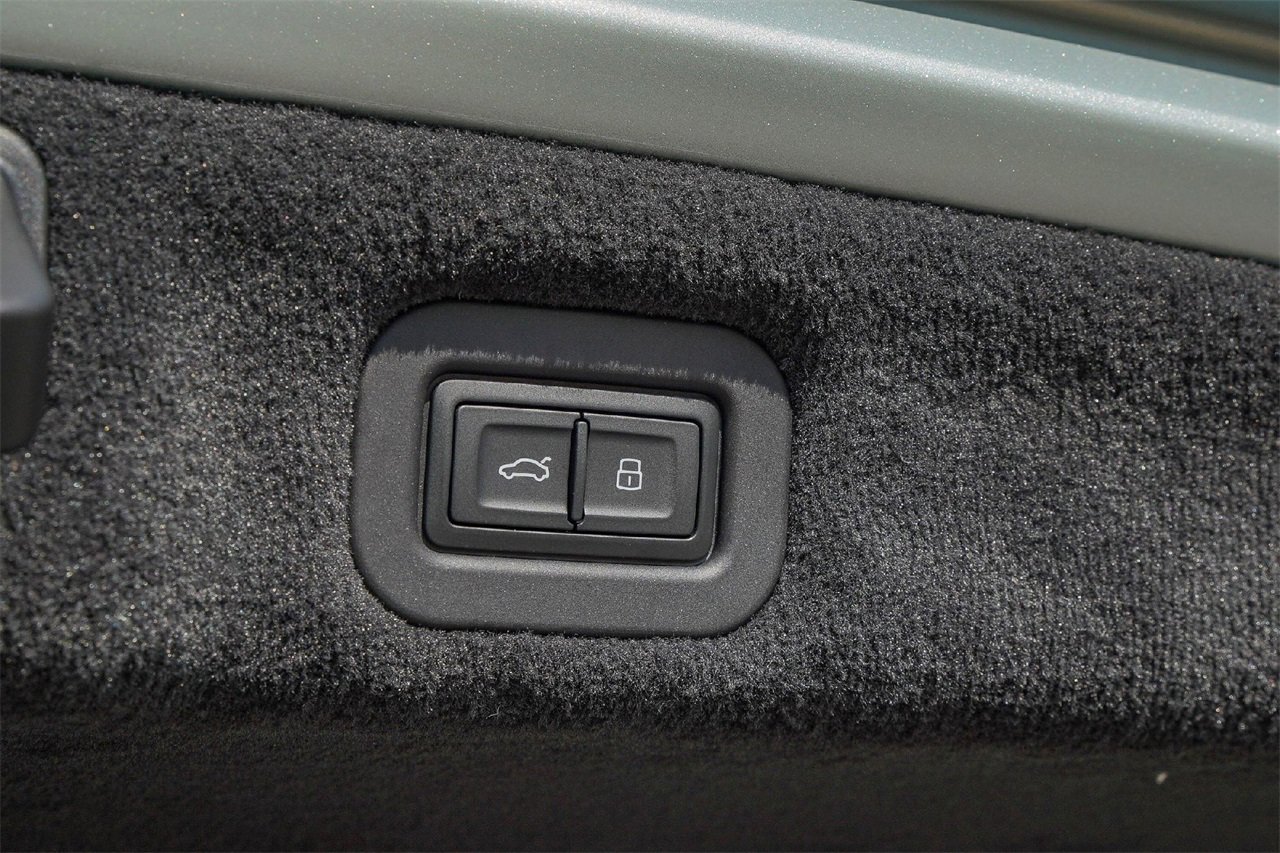 New 2026 Bentley Flying Spur Plug-In Hybrid image 41