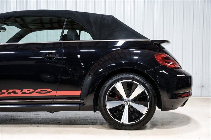 Used 2013 Volkswagen Beetle 2.0T FWD image 4