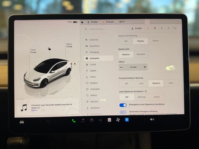 Used 2023 Tesla Model 3 Standard Range RWD image 28