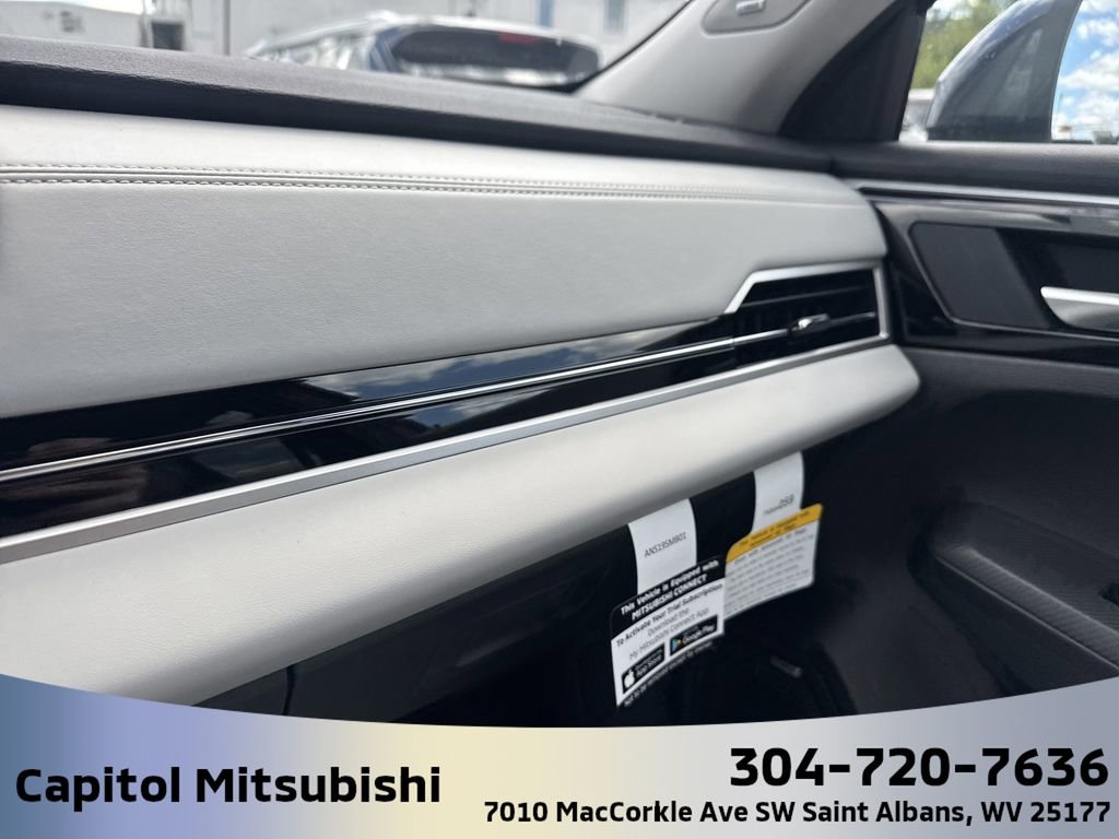 New 2025 Mitsubishi Outlander SEL image 26