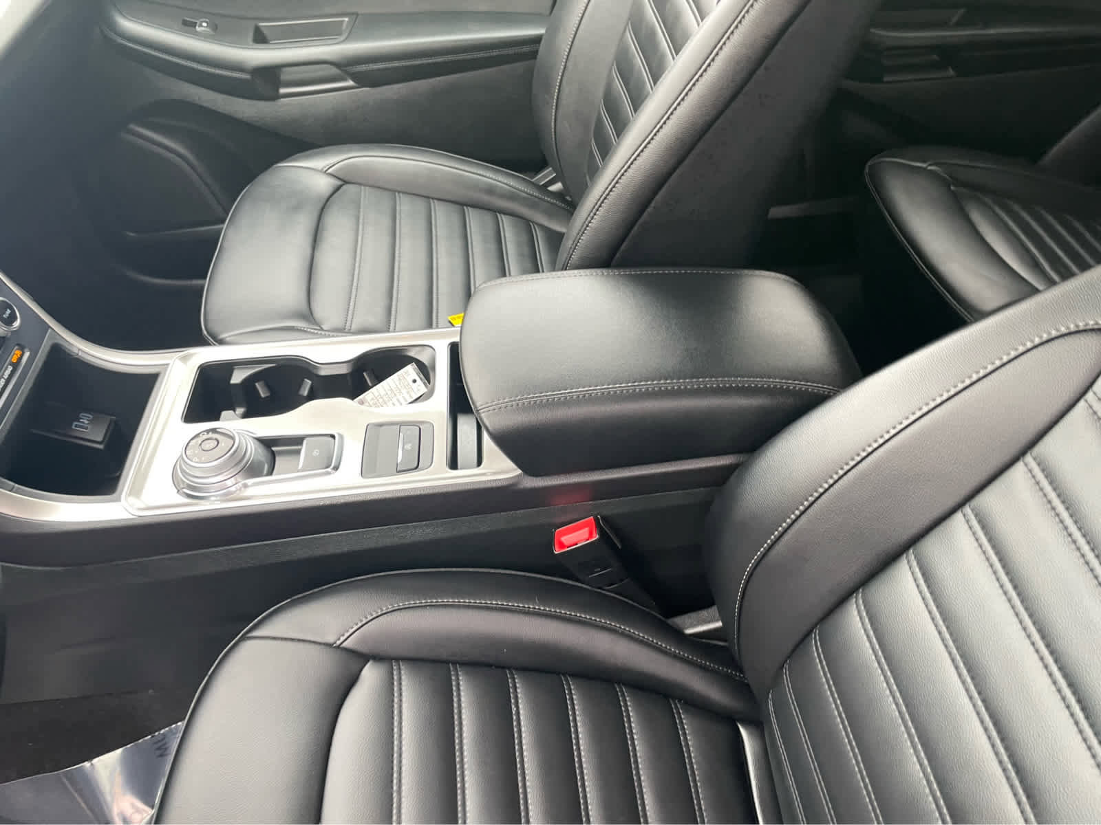 Used 2023 Ford Edge SEL image 28