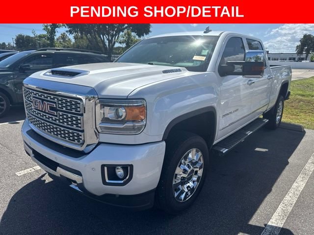 Used 2019 GMC Sierra 2500 Denali w/ Duramax Plus Package AWD/4WD image 1