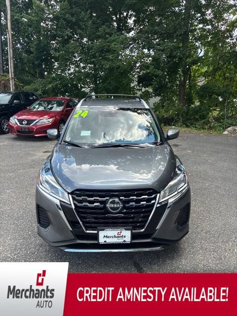 Used 2024 Nissan Kicks SV w/ Interior Electronics Package FWD image 2